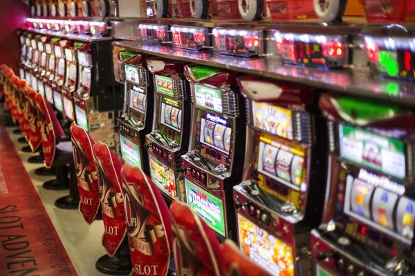mawar t0t0 platform interface showing live-dealer tables and sportsbook markets on mobile
